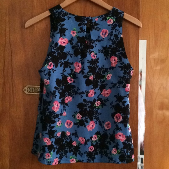 Topshop floral top - Picture 2 of 3